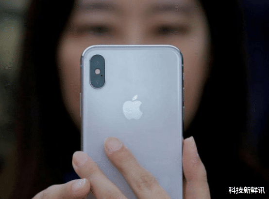 『』手机经常弹出“系统更新”，能不更新吗？网友：哎，知道晚了！