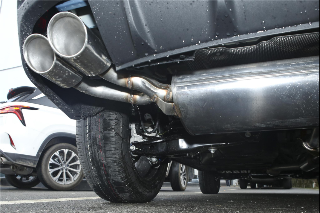 奔驰glb|长安着急了，推出爆款SUV，2.0T配8AT，还看啥H6