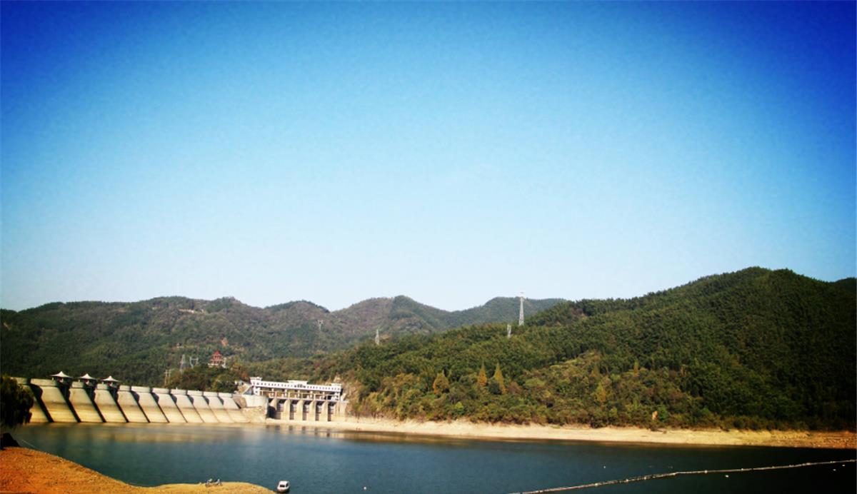 「大别山」中国“最有良心”景区：只要55元就能玩到腻，吃住一天不到100元