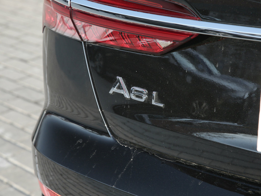 宝马5系|买啥宝马5系！30岁男人开它面子十足，狂跌7万，30天卖16005辆