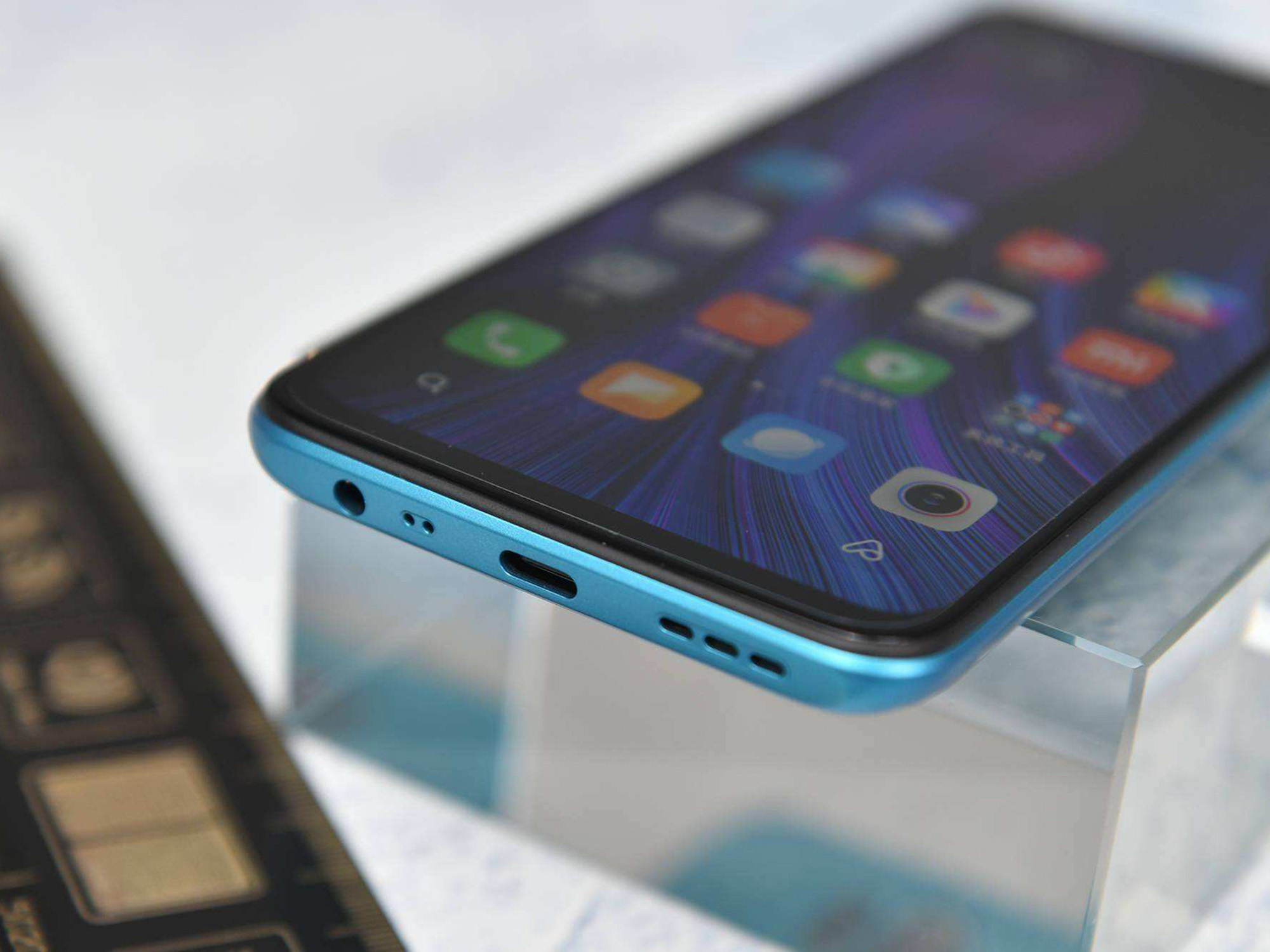 红米手机■6400万四摄+全功能NFC已降至1099，依然是千元机最有性价比的一档