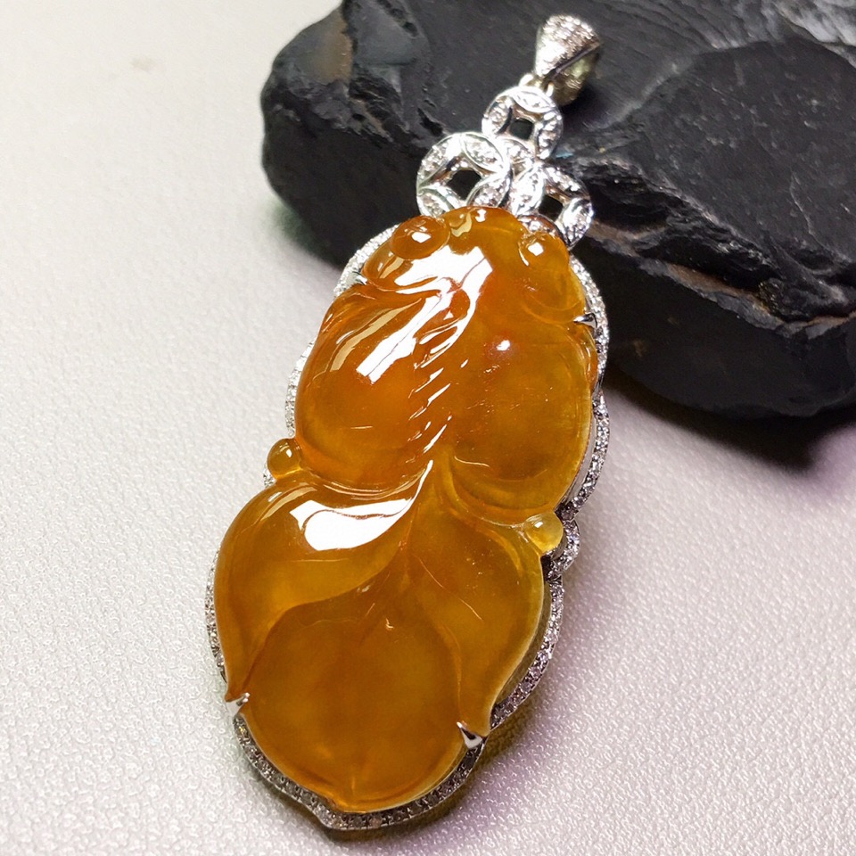 翡翠|翡翠颜色绚丽多彩,正是大自然的馈赠