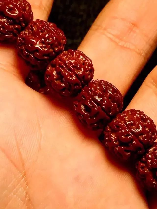 『文玩』这几件事, 决定你的手串能不能升值