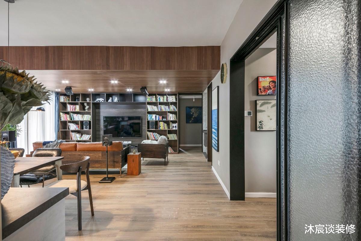 「」150㎡四居旧房翻新，完工后成“最具文艺范的家”！一进屋就迷上了