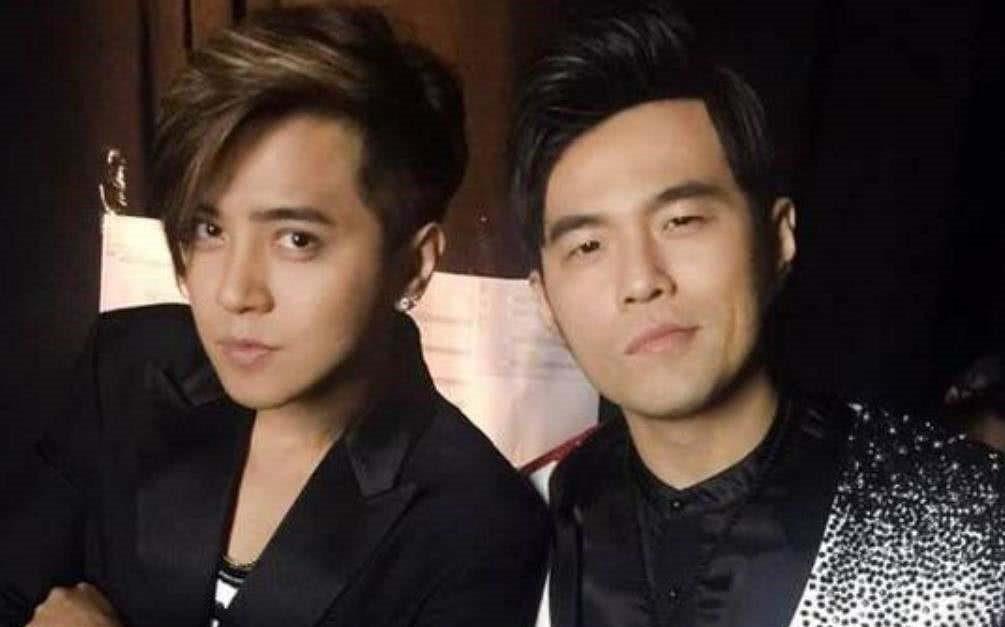 「周杰伦」神预测的周杰伦，十三年前就知道小猪的事，用一首歌来告诫他