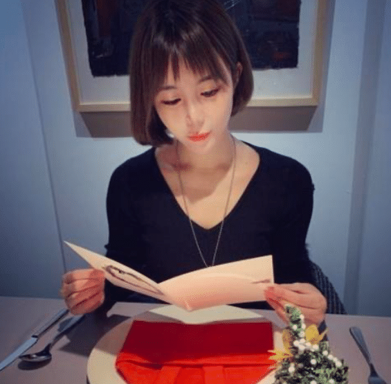 「非诚勿扰」当年“宁愿坐在宝马里哭”的非诚勿扰马诺，如今的生活太真实了