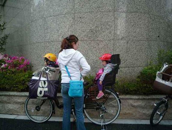 「二胎」婆婆“耍手段”让儿媳怀二胎，满月宴上，儿媳的举动让全家乱了套