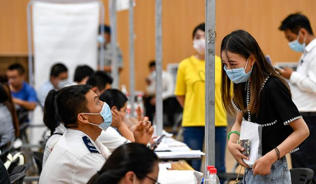 求职|面试官：10年前我10岁。10年后我多少岁？回答30岁的都被淘汰了