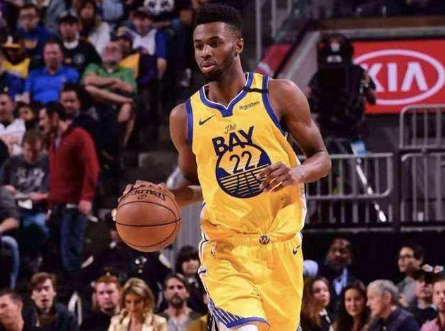 [科怀·伦纳德]意外不？小4岁，少打3年，枸杞哥不流汗就碾压了伦纳德9年职业生涯