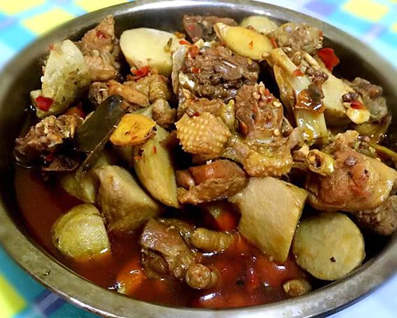 「肥肠」一大锅上桌就吃光的菜,超级香、超级解馋,下酒更下饭,百吃不厌!