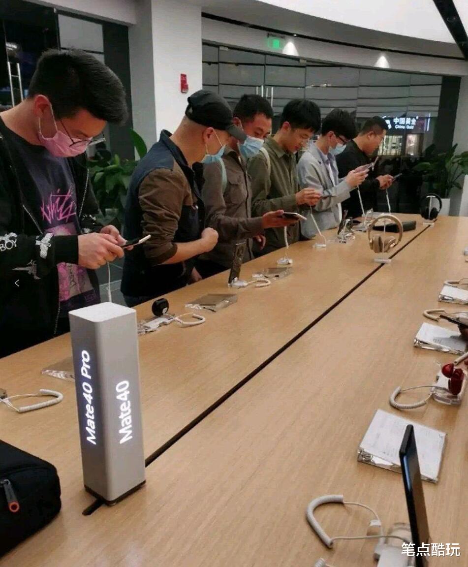 苹果|华为Mate 40和苹果iPhone 12选哪个？读完就懂了