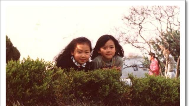 [孙艺珍]孙艺珍儿时旧照被翻出，21岁与38岁形象近似，堪称冻龄