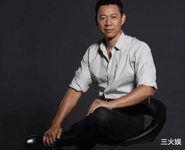 #张铁林#曾比张丰毅张铁林还红，妻子离世后淡出娱乐圈，今64岁成大学教授