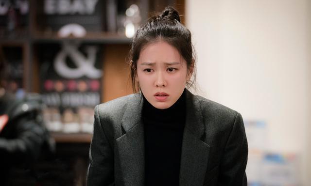 [孙艺珍]孙艺珍儿时旧照被翻出，21岁与38岁形象近似，堪称冻龄