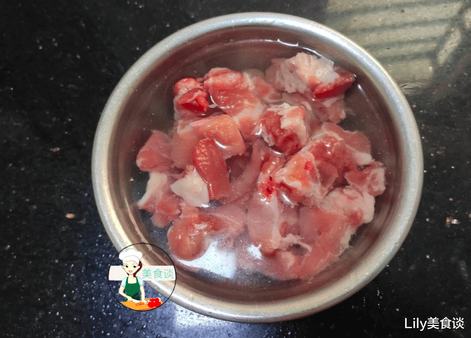 「蒸排骨」春天最馋这蒸菜，蒸一蒸10分钟就好，实在太鲜美了，好吃还不上火