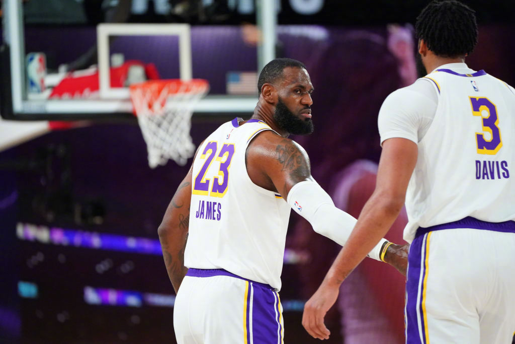 沙尔克04|毒奶先行!浓眉猛夸约基奇,马龙要求1: 3开始,詹姆斯:让你们先赢1场!