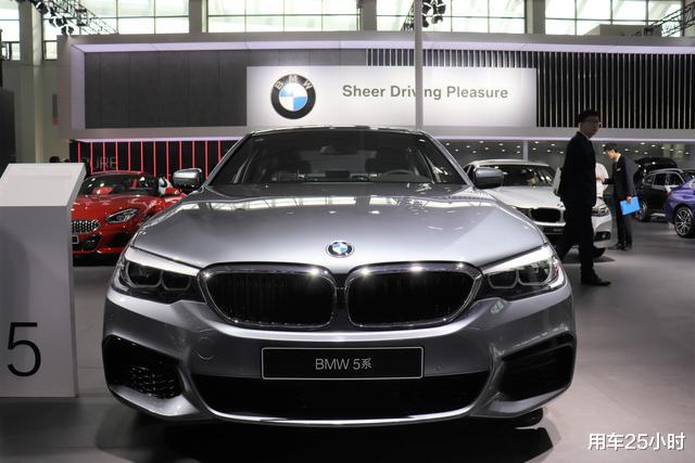 宝马5系■价格更低的宝马3系实用性越来越强,宝马5系还值得买吗?