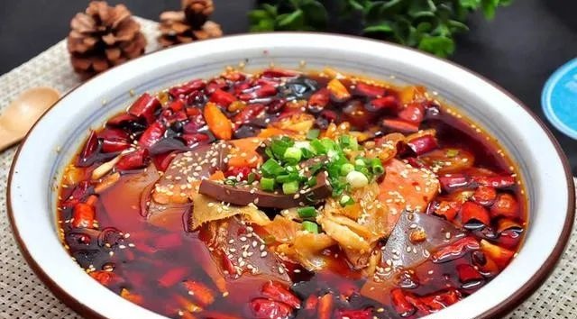 厨师▲饭店厨师说：外卖再脏，这4种食物都可以放心食用，后厨不敢乱来