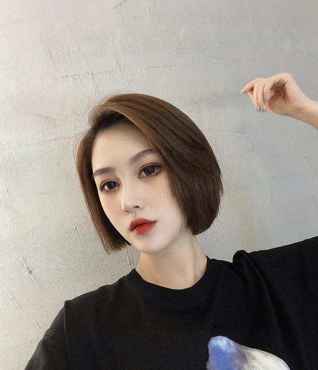 发型|显脸小“发型”排行：初恋头首位，波波头也不错，波浪卷瘦脸气质