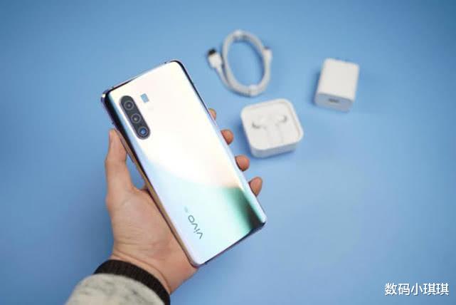 #iphone12#双模5G+60倍变焦，8+128GB直降700元，懂行的老板说价依然高