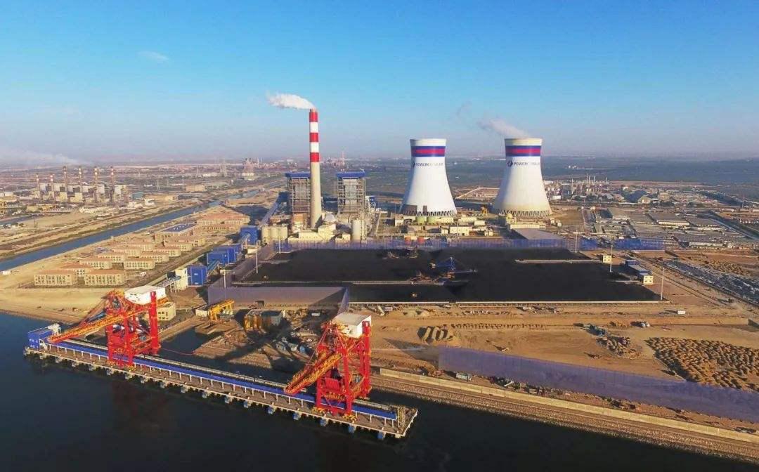 印度▲印军坦克集群还未抵达，身后就传来剧烈爆炸声，多座哨所被炸毁