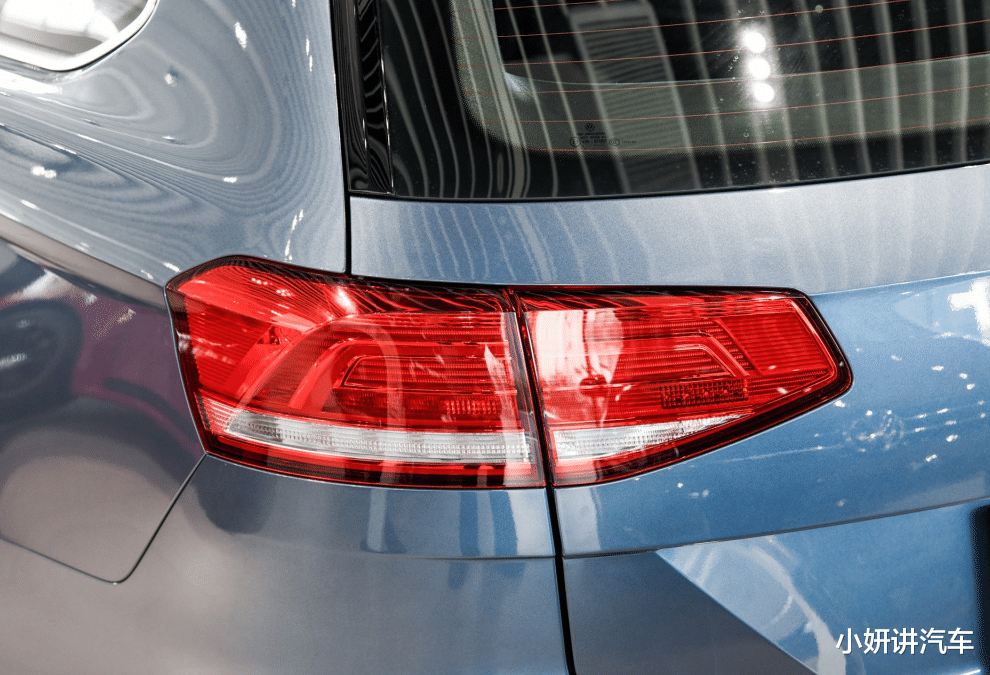 本田XR-V@老百姓的“旅行车”！2.0T爆220马力，油耗5.5L，比奥迪A4迷人