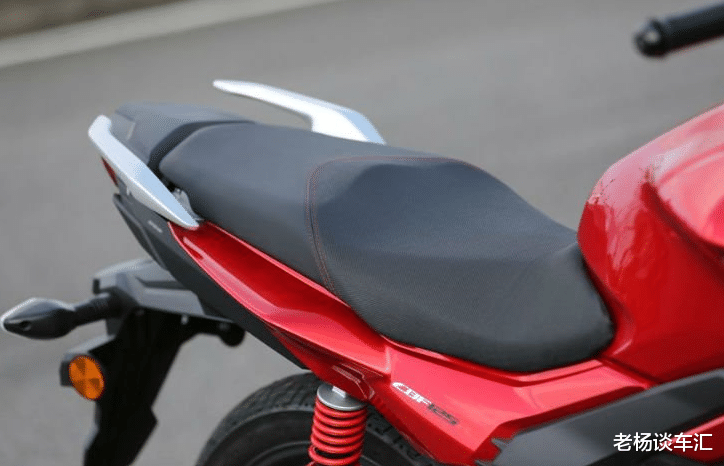 本田奥德赛|售价不足9千的本田代步街车，单缸风冷+FI电喷，可续航400km