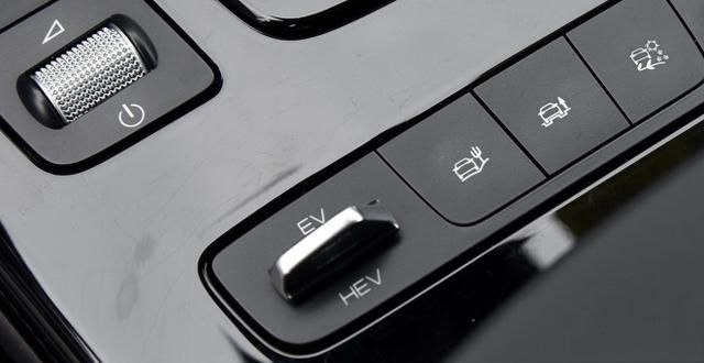 吉利博越|从技术角度来看，比亚迪的插混和丰田的混动差距实在太大