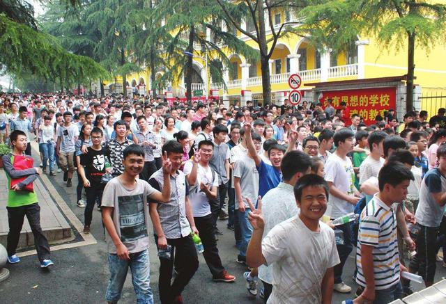 「」大学里的这个“冷门”专业不再“冷”，人少竞争小，关键还工资高！