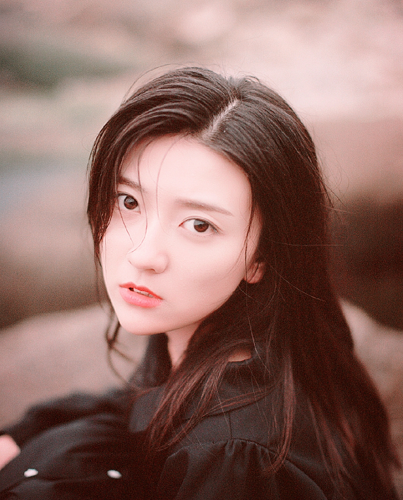 【娱乐圈】娱乐圈中不温不火的十大女明星,《庆余年》中两位美女上榜,你觉得谁最可惜?