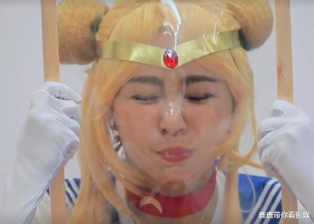 吉娜·爱丽丝|妻子团挑战用脸撞破保鲜膜，谁注意看吉娜？难怪都说她不适合真人秀