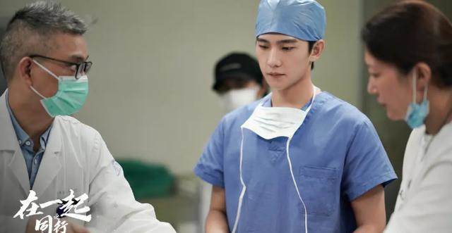 在一起|在一起：钟南山李文亮饰演者已定？这也太大牌了，谁敢和它撞档期