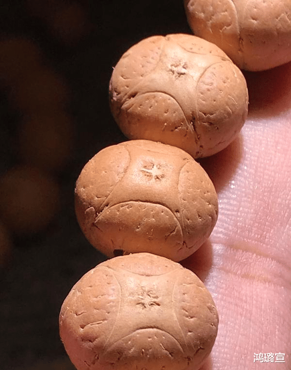 【文玩】现代文玩佛珠手串走低是因为“假货”?别傻了这3点才是问题所在