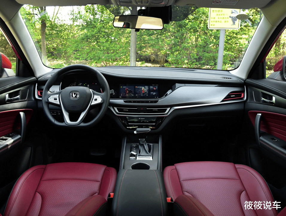 长安汽车|长安“小霸王”上市了！比大众途岳帅气，轴距2米6配豪华内饰，6.99万