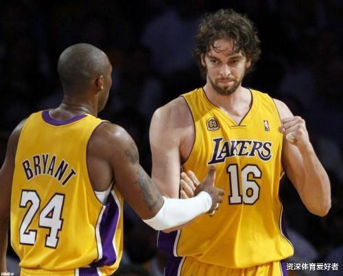 『湖人队』为何当年凯尔特人组建三巨头没有引起联盟轰动?得到加索尔的湖人却引起