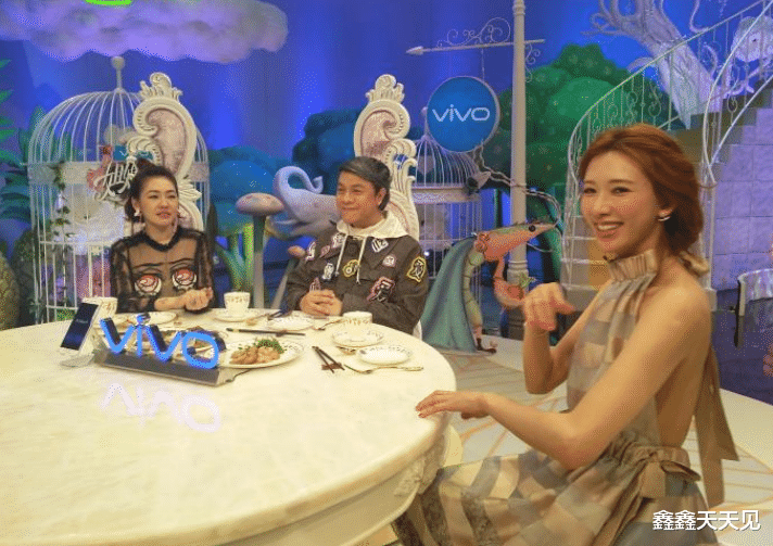 #林志玲#林志玲早期就有日本人妻属性了，参加综艺节目，搞怪姿势令人大开眼界