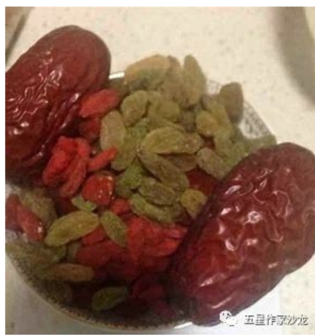 葡萄干:葡萄干加一物,坚持吃七天排除体内湿毒,癌症三高绕着走