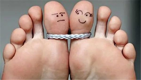按摩|脚是人体“晴雨表”,出现这10个小变化,你得当心了