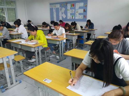 ▲决战高考！考前最后9天，请开始最后冲刺！