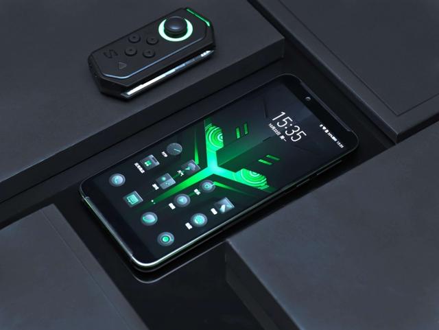 『iPhone』为什么如今男生都喜欢用安卓手机?而不是iPhone?原因究竟为啥?