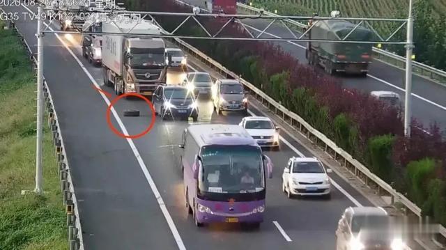 |寻人！京K85279车上的俩小伙儿，交警在找你