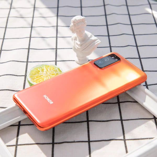 华为荣耀|买荣耀还是选华为？分清这几个系列的主次，闭着眼睛选都不怕被坑