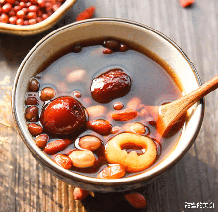 「红豆」婆婆隔2天喝1碗“它”,坚持了20多年,补血益气,56岁都不显老!