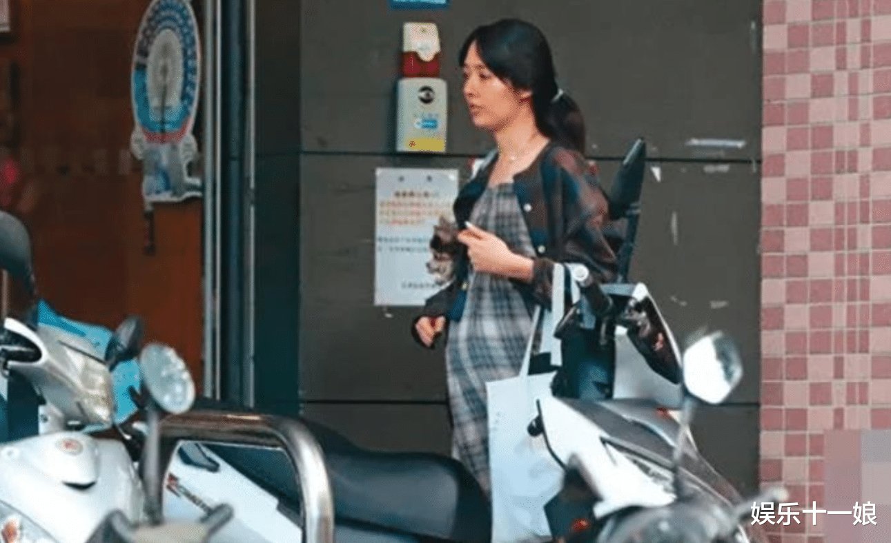 郭碧婷|郭碧婷刚曝产女，和向佐就曝婚变？知情人：产检靠朋友陪！