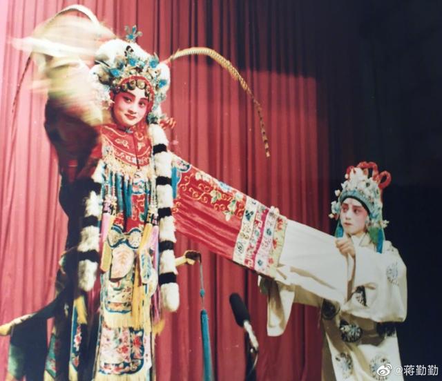 【lck】京剧大师张正芳去世，蒋勤勤发文感念恩师，自称是笨丫头