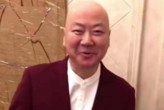 春晚|他曾上春晚20次，却因7个字被观众索赔1亿，今53岁沦为网红