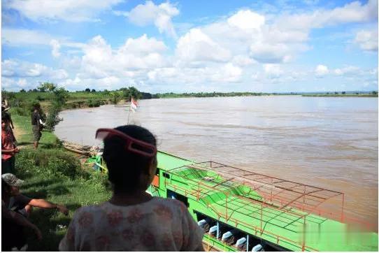 澳大利亚@疫情带给缅甸如此惊喜!人类活动停止后,浑了45年的江水清了