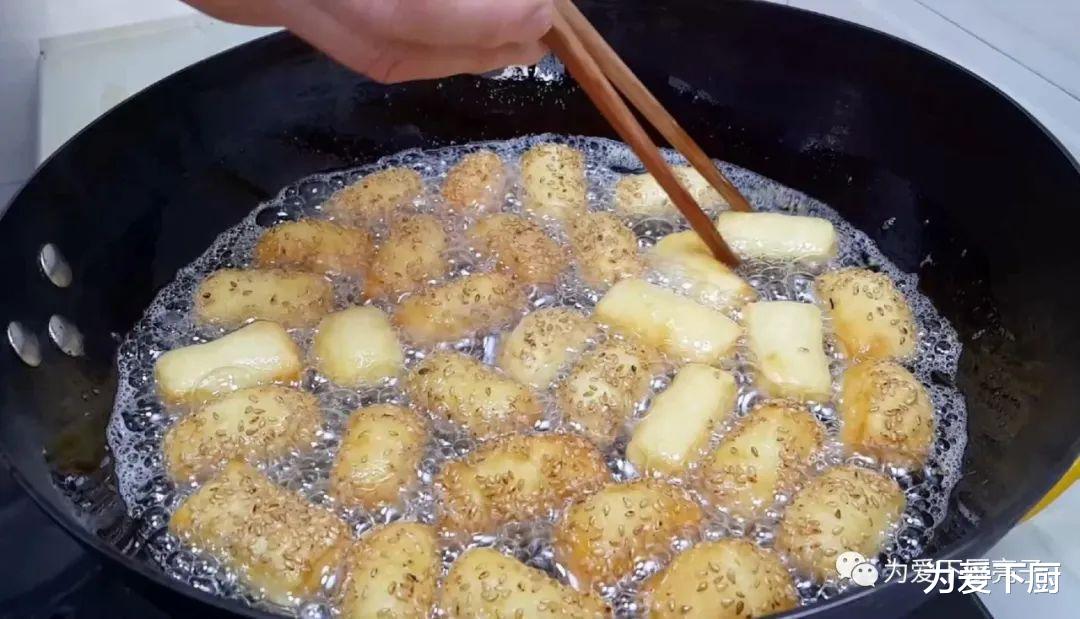 #饼干#面粉别再烙饼了,撒1把芝麻,外焦里软不油腻,比吃饼干还过瘾