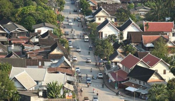 旅行|中国唯一的国际高速公路，全长1880公里，20个小时横跨3国