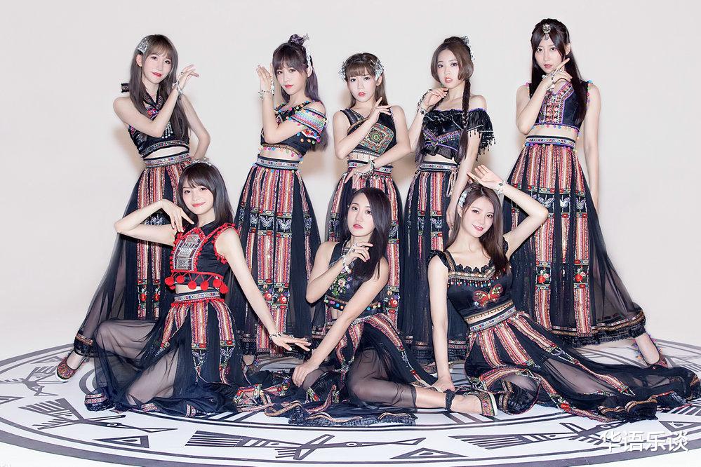 『盘尼西林』男女团竞技节目，竟乱入一支摇滚乐队，网友：这么缺钱？